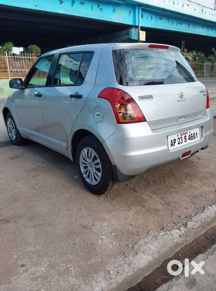Maruti Suzuki Swift Vxi + Manual, 2009, Petrol