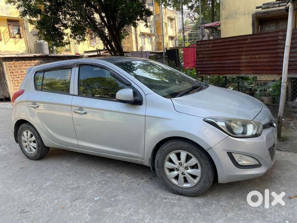Hyundai I20 2012 Diesel 106000 Km Driven.