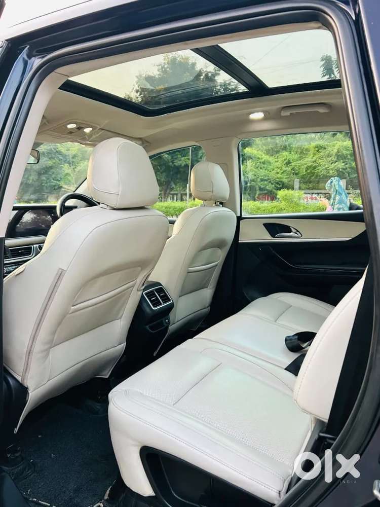 Mahindra Xuv700 2.2 Ax 7 Diesel At Str, 2023, Diesel