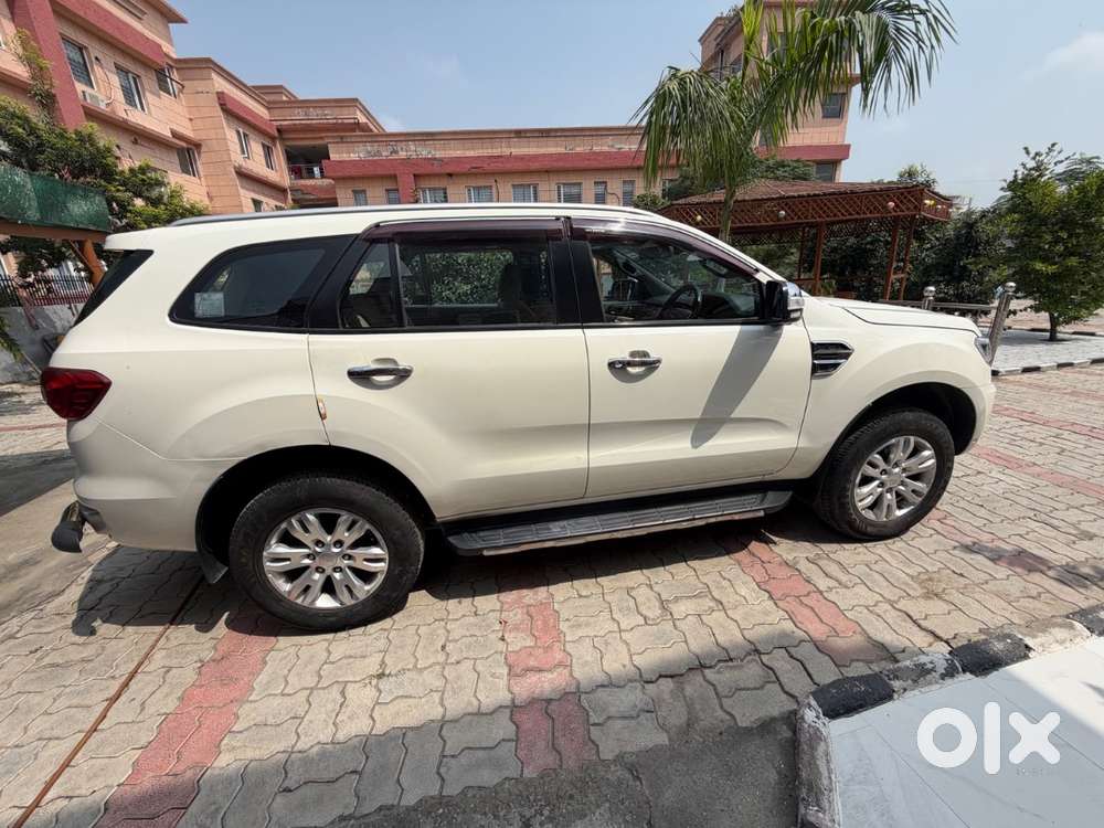 Ford Endeavour Titanium 2020