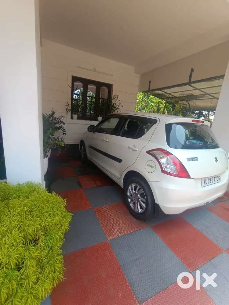 Maruti Suzuki Swift 2013 Petrol 23000 Km  Zxi  Abs
