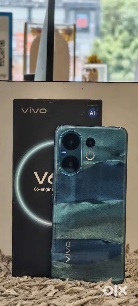 VIVO V60 5G 12/256 (UNDER WARRANTY)