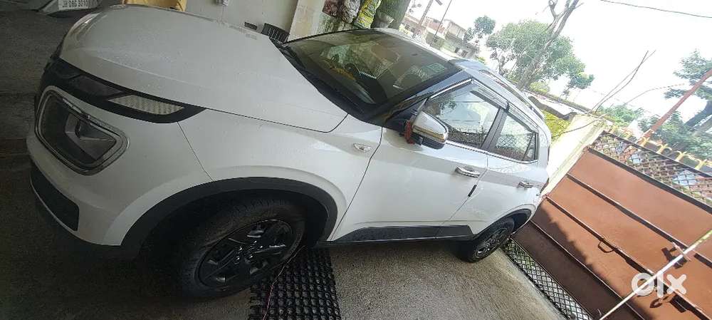 Hyundai Venue 1.2 Plus 2025 Manual