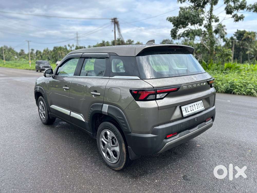 Maruti Suzuki Brezza 1.5 Lxi Smart Hybrid, 2024, Petrol