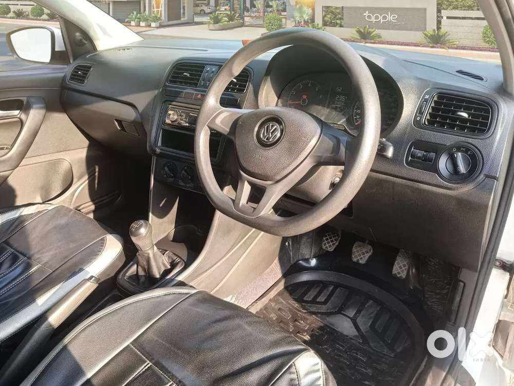 Volkswagen Polo Petrol Comfortline 1.2l, 2015, Petrol
