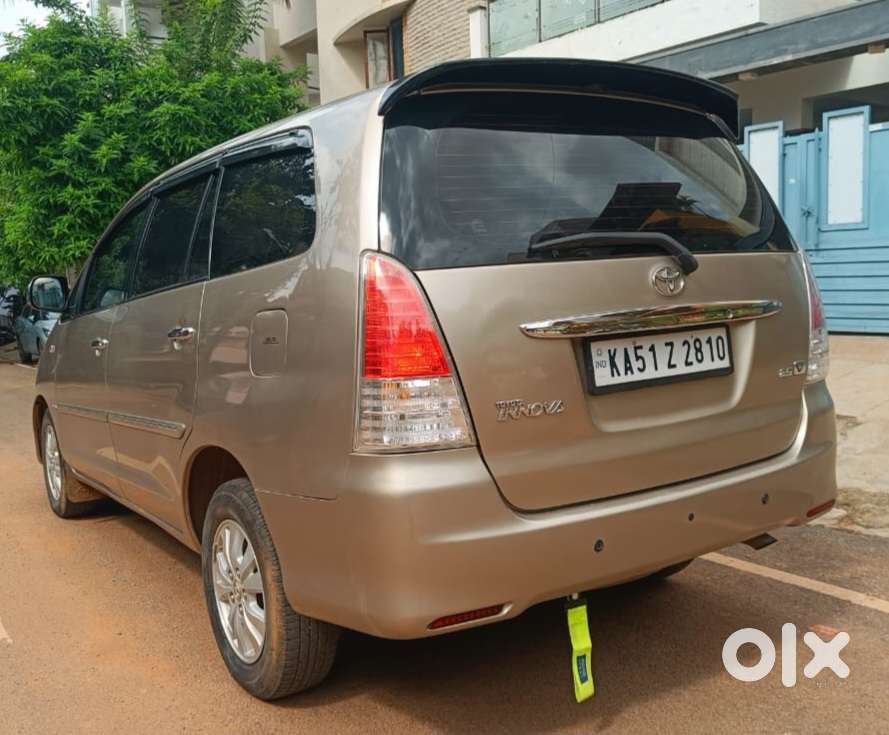 Toyota Innova 2004-2011 2.5 V Diesel 7-seater, 2009, Diesel