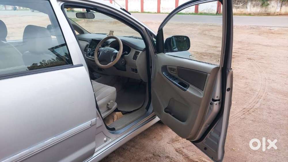 Toyota Innova 2.5 G (diesel) 7 Seater, 2012, Diesel