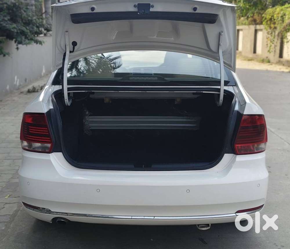 Volkswagen Vento 1.2 Tsi Highline Plus At, 2017, Petrol