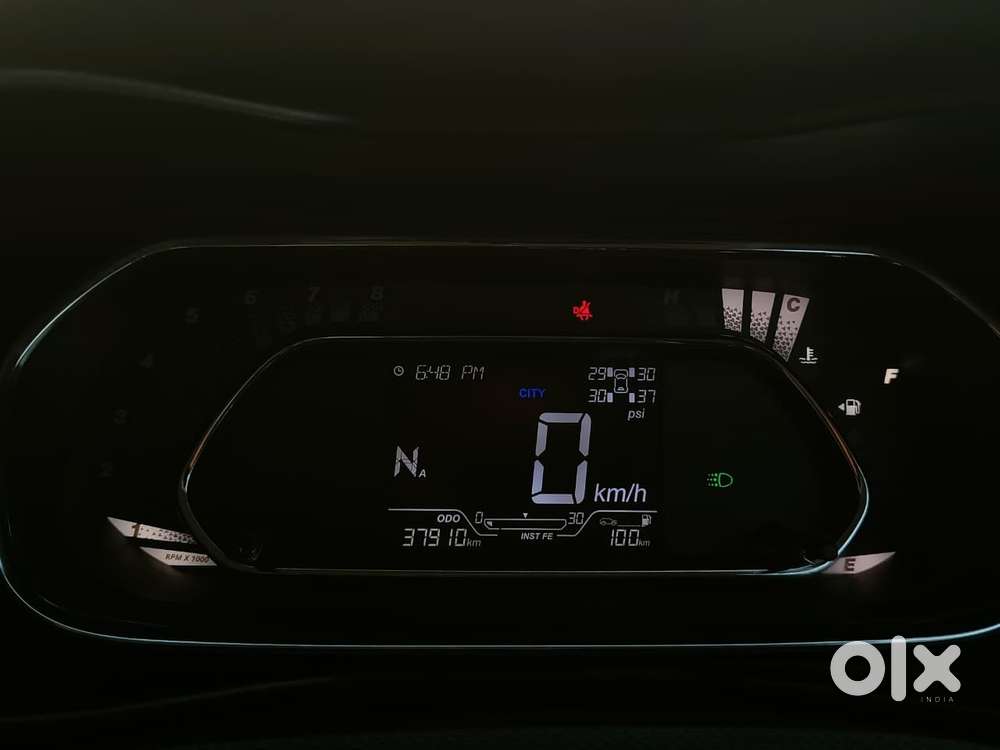 Tata Nexon, 2022, Petrol