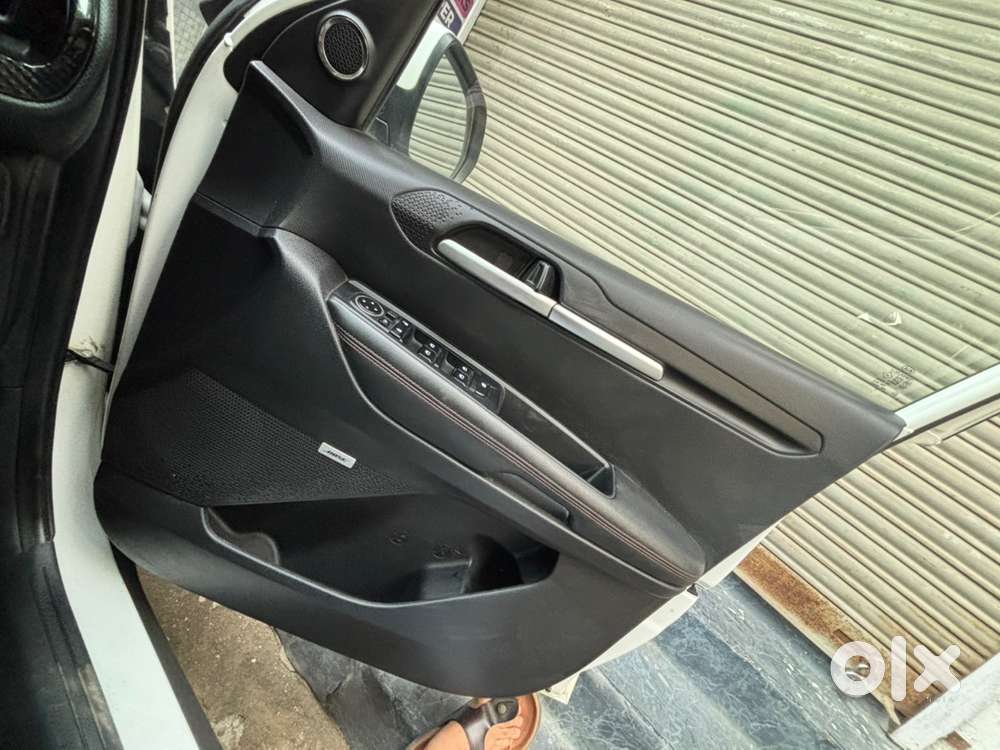 Kia Sonet Petrol 2021