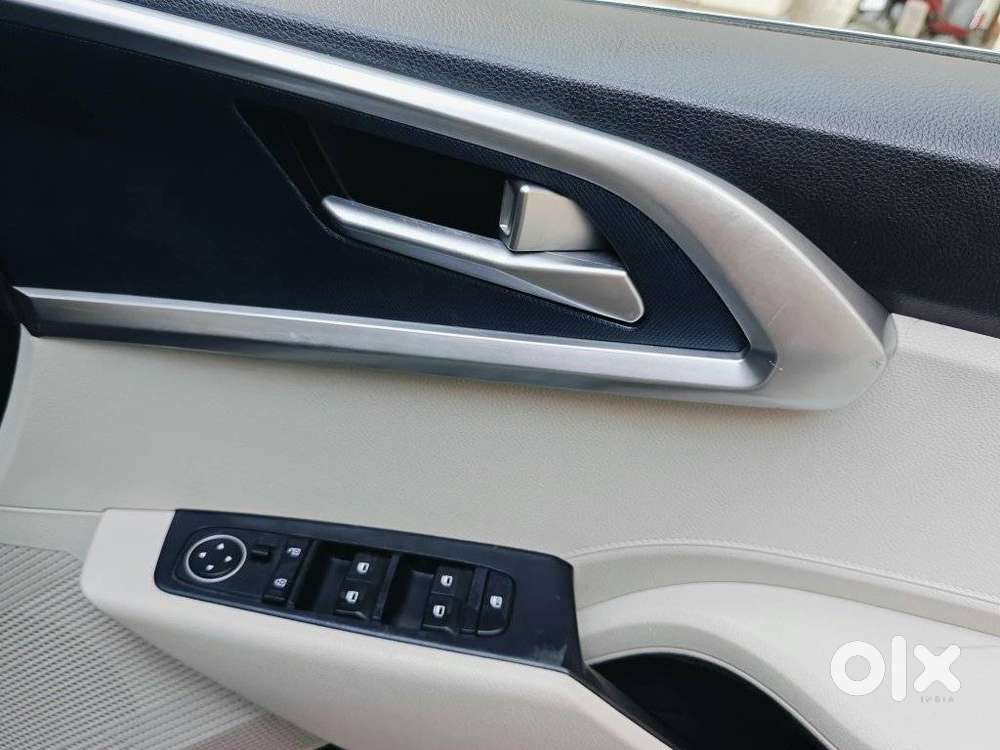 Kia Carens G 1.5 6mt Premium (o) 7-seater, 2024, Diesel