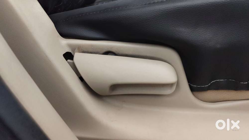 Maruti Suzuki Swift Dzire Vxi At, 2013, Petrol