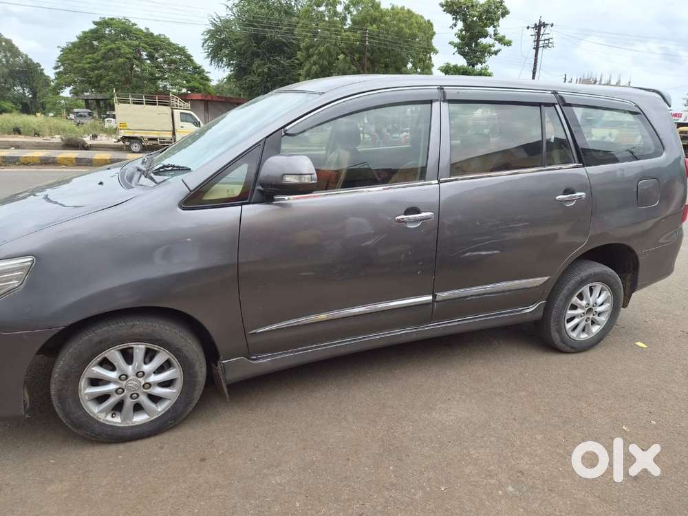 Toyota Innova 2.5v Diesel 2012