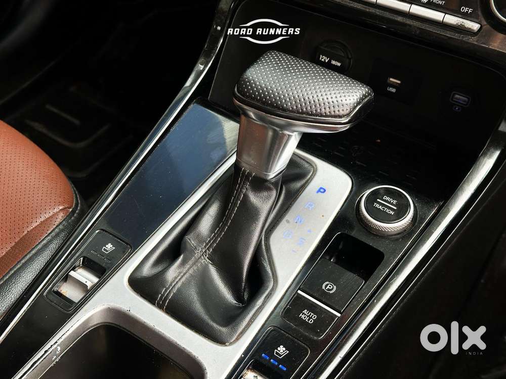 Hyundai Alcazar 2.0 Signature (o) Petrol At 7 Str, 2022, Petrol