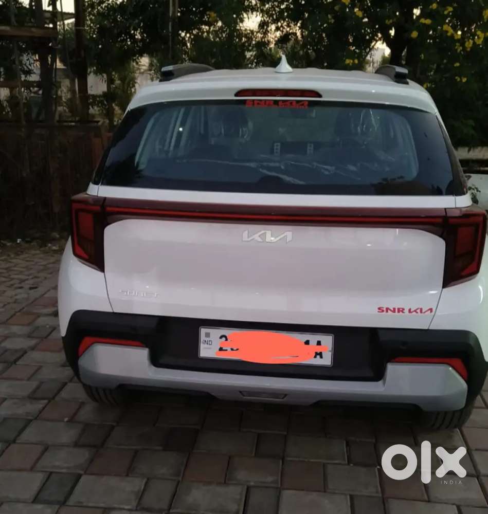 Kia Sonet 2025 Petrol 7800 Km Driven