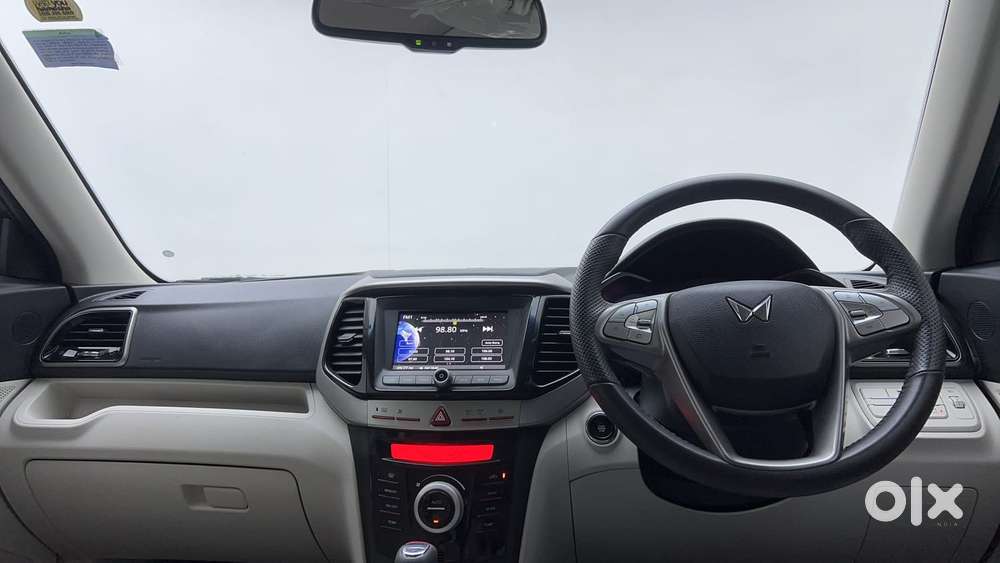 Mahindra Xuv300 1.2 W8 (o) Amt Petrol, 2023, Petrol