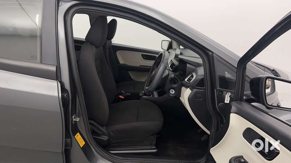 Tata Altroz Xm Plus Petrol, 2022, Petrol