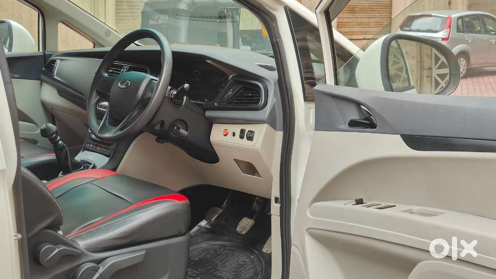 Mahindra Marazzo