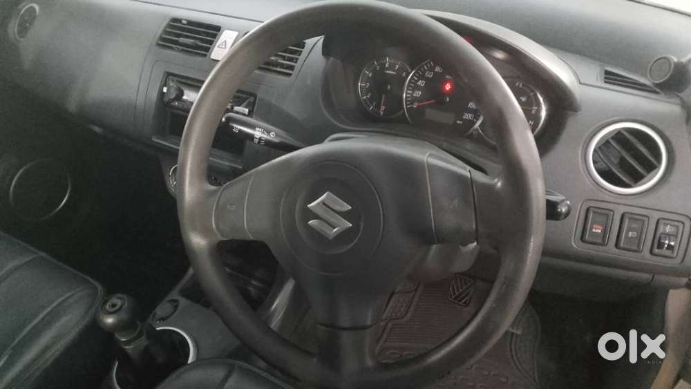 Maruti Suzuki Swift Vxi Bsiv, 2011, Petrol