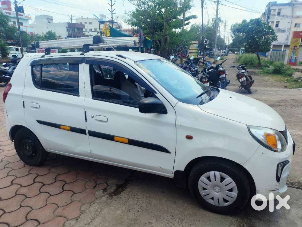 बड़ी गाड़ी लेने का इच्छुक हूं इसलिए बेच रहा हूं