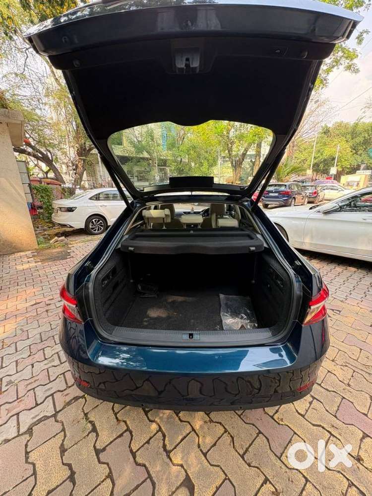 Skoda Superb 2.0 L&k Tsi At, 2022, Petrol