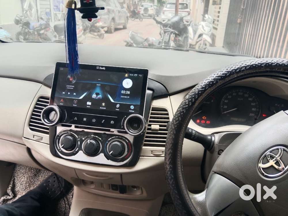 Toyota Innova  2.5 G
