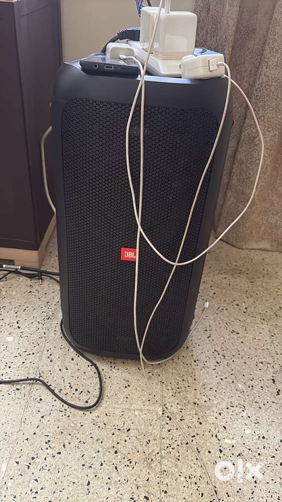 Jbl party box 100