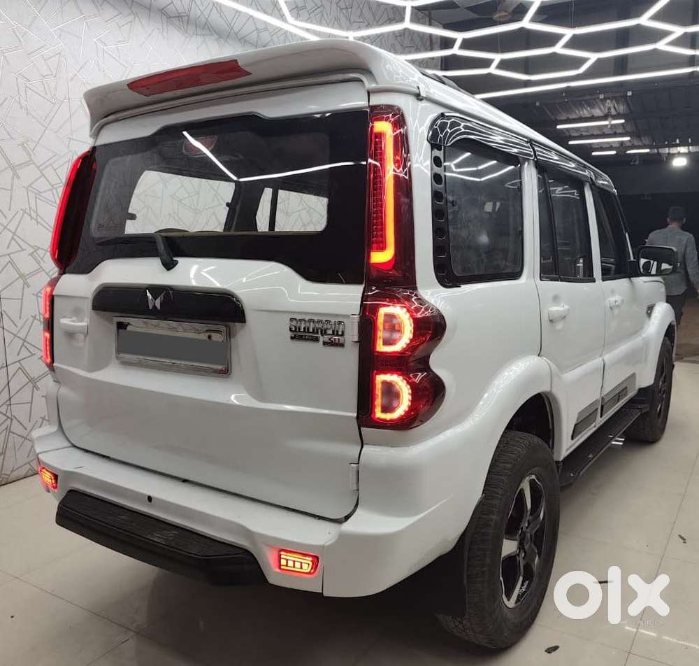 Mahindra Scorpio Vlx 2wd Abs At Bsiii, 2014, Diesel