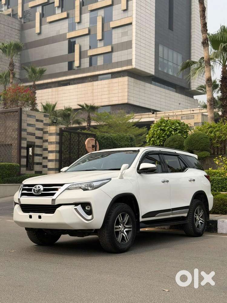 Toyota Fortuner 4x2 At 2.7 Petrol, 2020, Petrol