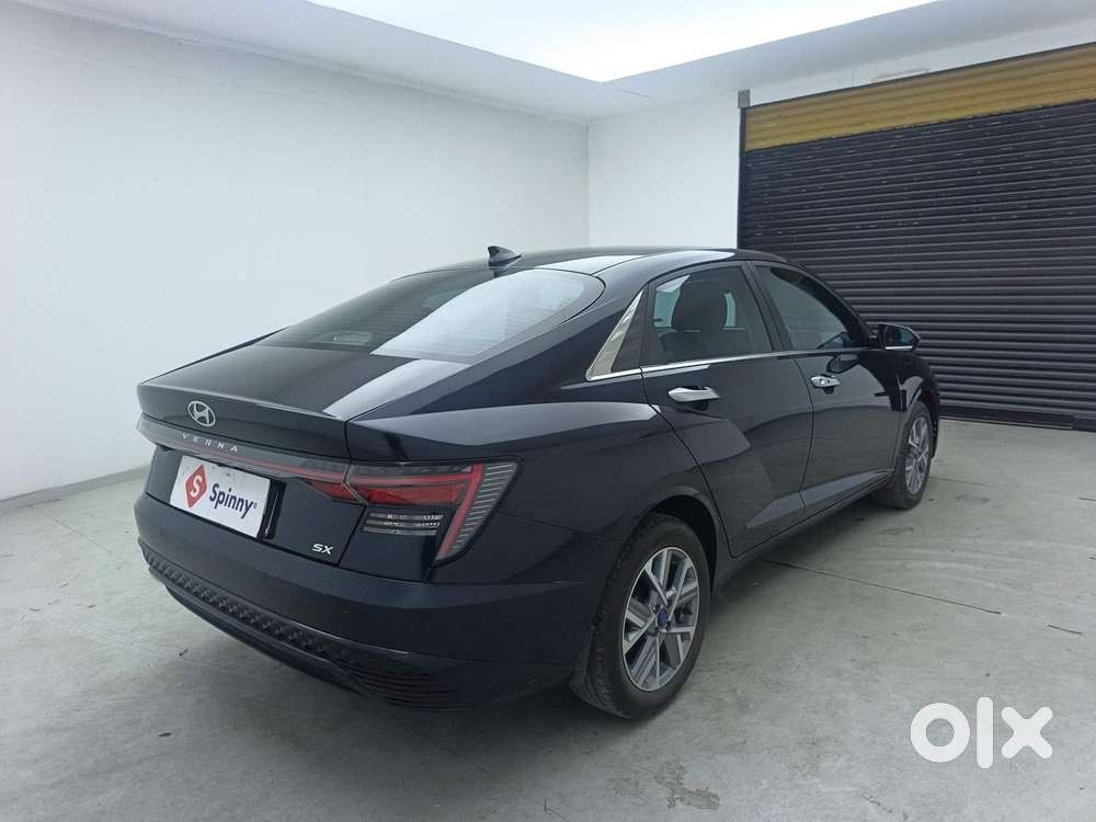 Hyundai Verna 1.5 Sx Petrol Mt, 2023, Petrol