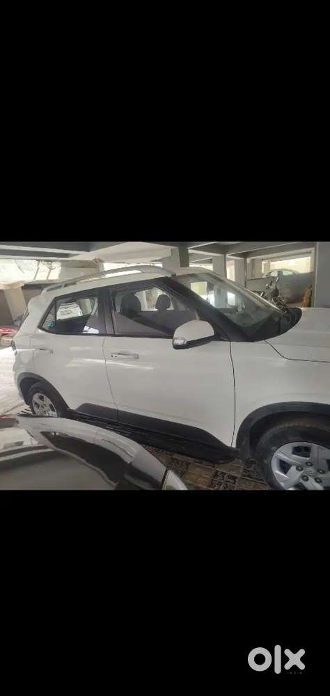 Hyundai Venue 2022 Petrol Well Maintained