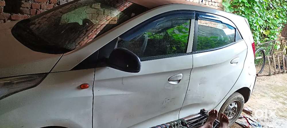 Hyundai Eon Sportz 2012 Car