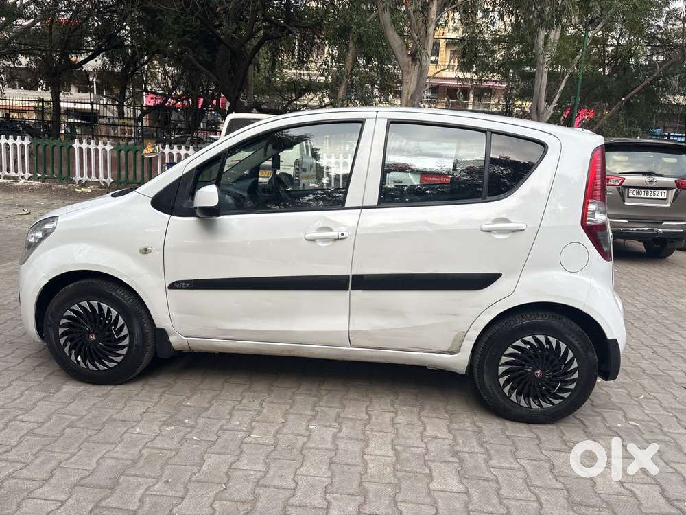 Maruti Suzuki Ritz Lxi, 2012, Petrol