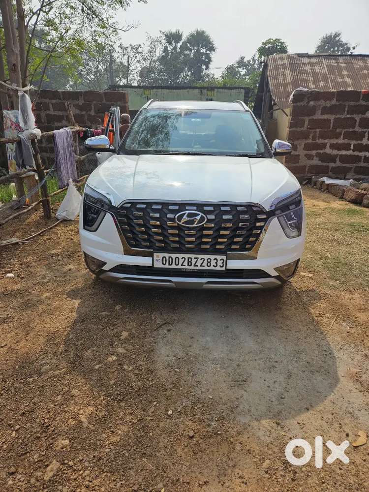 Hyundai Alcazar 3 Petrol Well Maintained