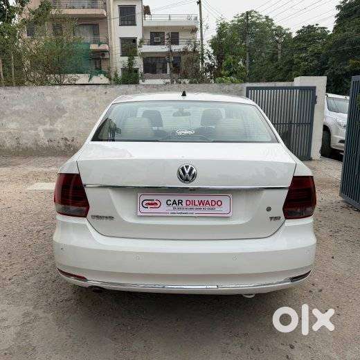 Volkswagen Vento 1.2 Highline Plus At 16 Alloy, 2018, Petrol