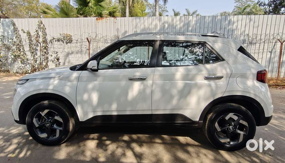 Hyundai Venue Sx+ At, 2021, Petrol