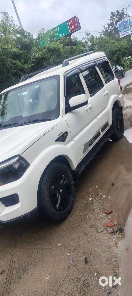 Mahindra Scorpio S6, 2014, Diesel