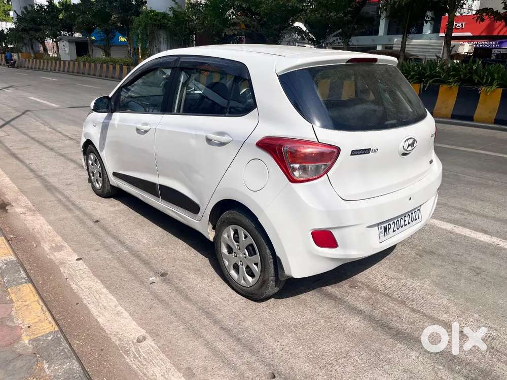 Hyundai Grand I10 2015 Petrol 66000 Km Driven