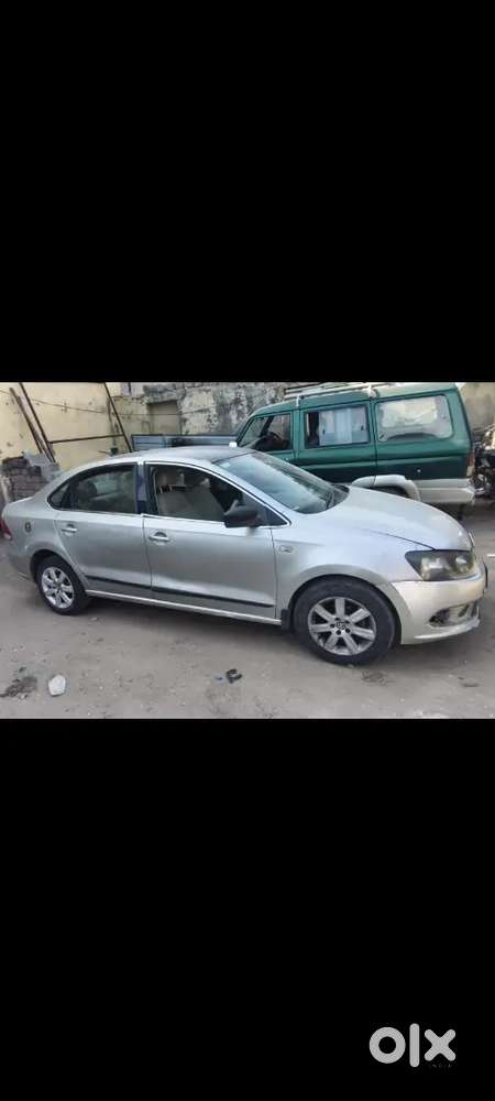 Volkswagen Vento 1.2 Tsi Highline 2012