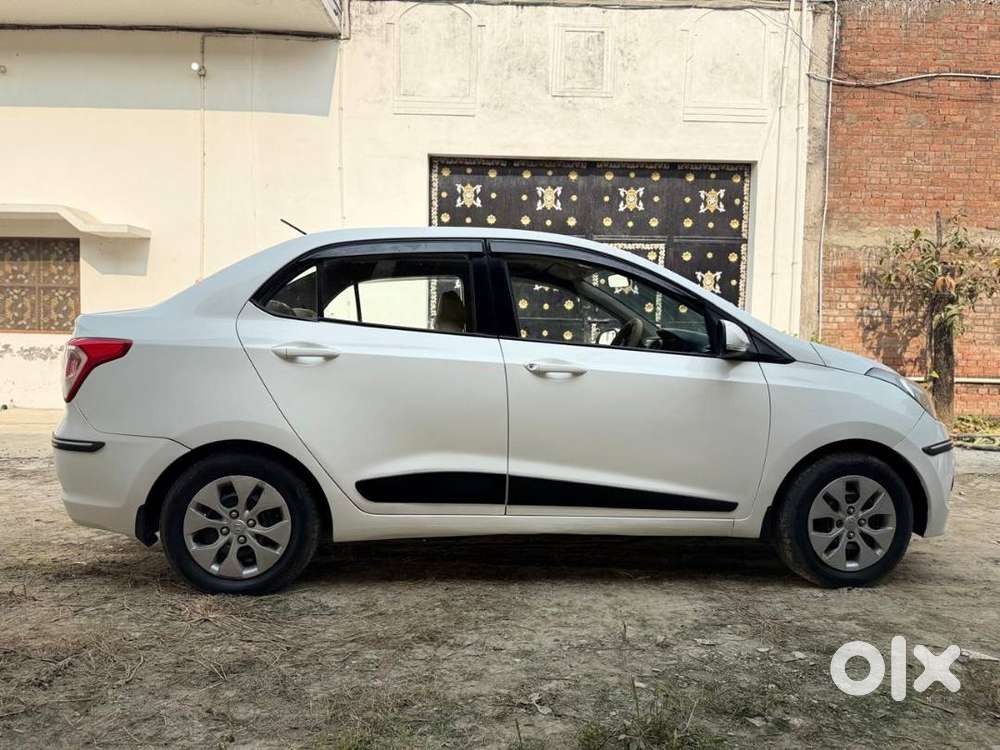 Hyundai Xcent Petrol/cng Excellent Condition.