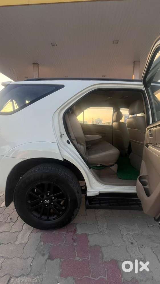 Toyota Fortuner 2014 Diesel Well Maintained