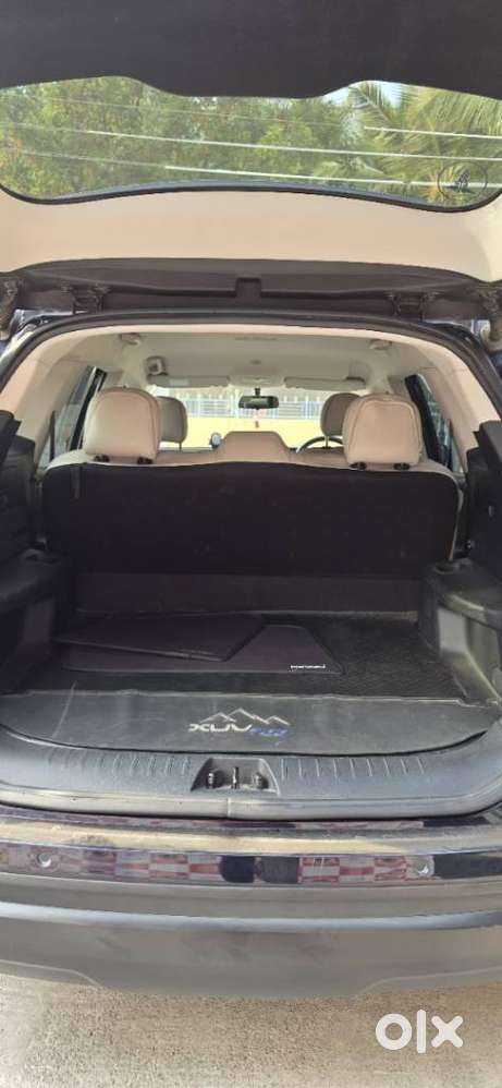 Mahindra Xuv700 2.0 Mx Petrol Mt 5 Str, 2022, Petrol