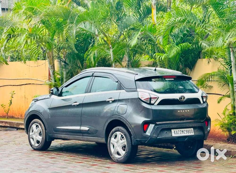 Tata Nexon 1.2 Revotron Xma Amt (s), 2022, Diesel