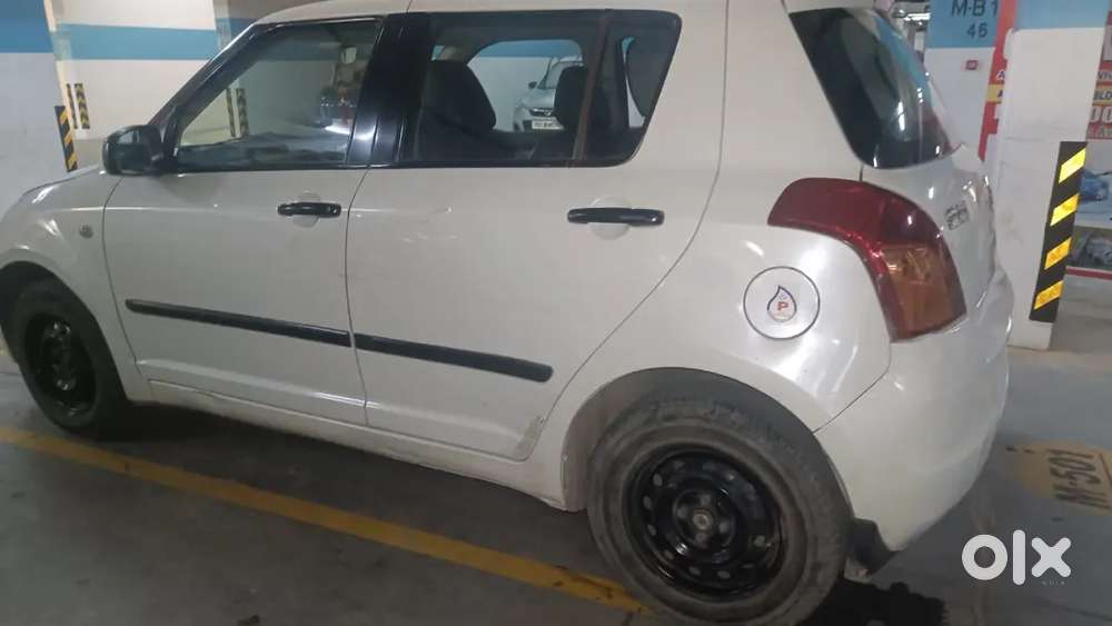 Maruti Suzuki Swift Vxi 2010 Petrol
