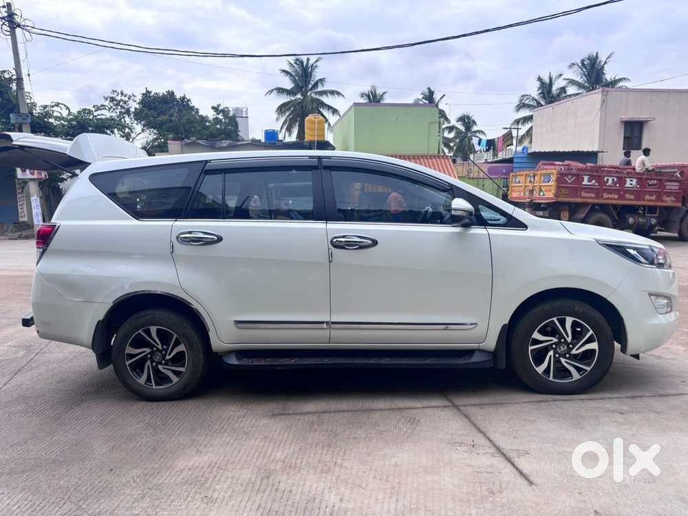 Toyota Innova Crysta 2016 Diesel Manual