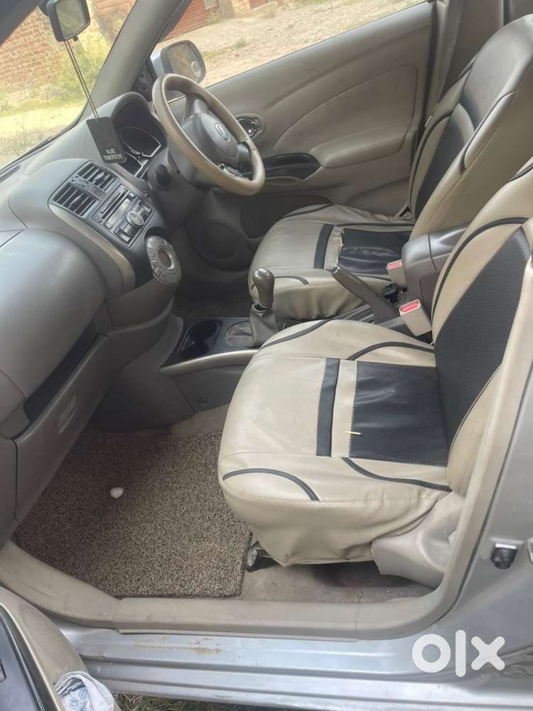 Nissan Sunny Diesel 2012