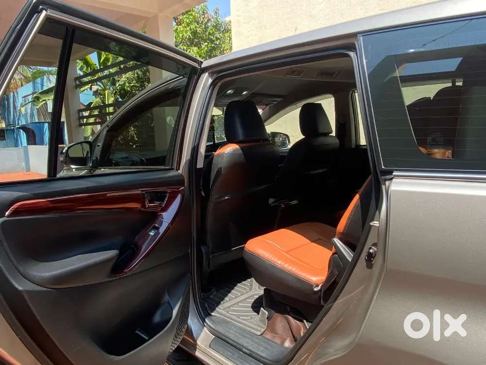 Toyota Innova Crysta 2017 Diesel Well Maintained