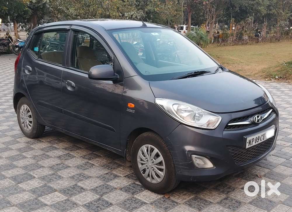 Hyundai I10 Sportz, 2016, Petrol