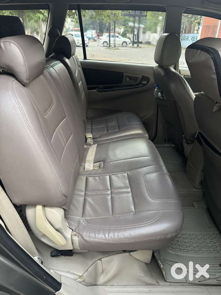 Toyota Innova 2.5 G (diesel) 8 Seater, 2012, Diesel