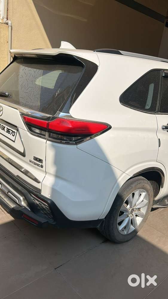 Toyota Innova Hycross Well Maintained
